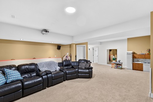 178 Terrace Hill Court, Kelowna, BC 