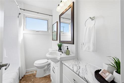 1 Echo Bay, Winnipeg, MB 