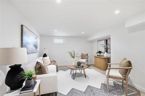 1 Echo Bay, Winnipeg, MB 