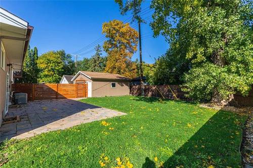 1 Echo Bay, Winnipeg, MB 