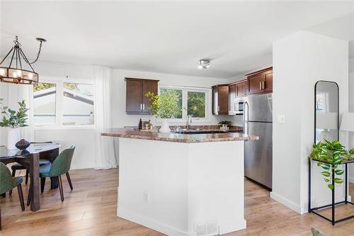 1 Echo Bay, Winnipeg, MB 