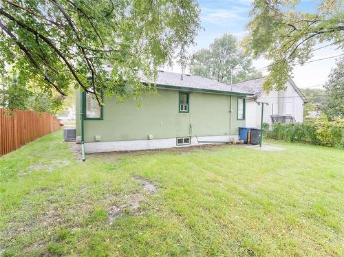 473 Perth Ave, Winnipeg, MB 