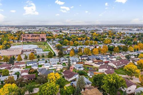 38 Kowall Bay, Winnipeg, MB 