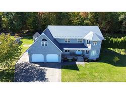 19 Doyle ST  Nackawic, NB E6G 1E4