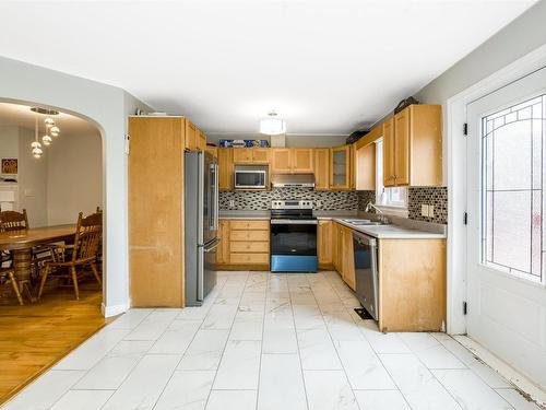 16 Prestwick Close, Halifax, NS 