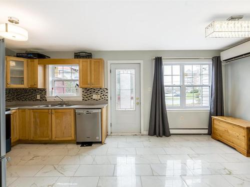 16 Prestwick Close, Halifax, NS 