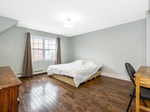 16 Prestwick Close, Halifax, NS 