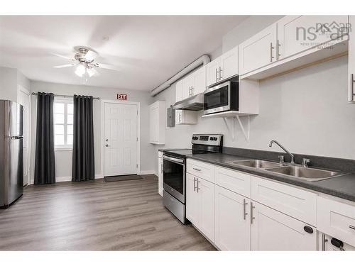 16 Prestwick Close, Halifax, NS 