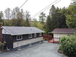 279 Lockview Road Fall River, NS B2T 1J1