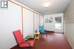 Enclosed porch (Breezeway) - 