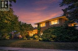 517 ROSEDALE Crescent  Burlington, ON L7N 2S7