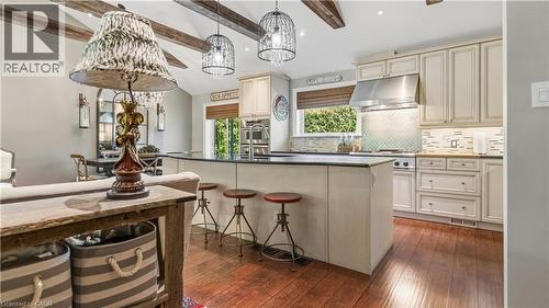 517 Rosedale Crescent, Burlington, ON 