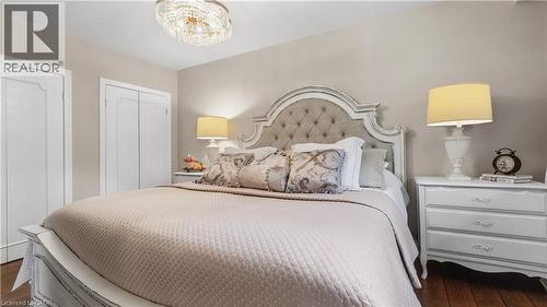 517 Rosedale Crescent, Burlington, ON 