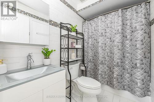 1715 Blohm Drive, Ottawa, ON 