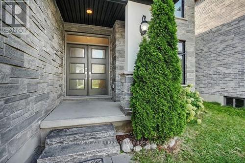 2407 RED THORNE AVENUE , London South (South V), Ontario N6P 0E7 5
