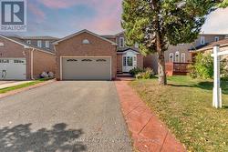 7 DUGGAN DRIVE Brampton, ON L6Y 4K8