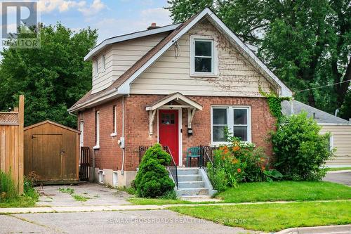 313 OLIVE AVENUE  Oshawa, ON L1H 2P5