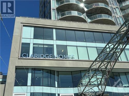 3305 - 805 CARLING AVENUE , Ottawa, Ontario K1S 5W9 2