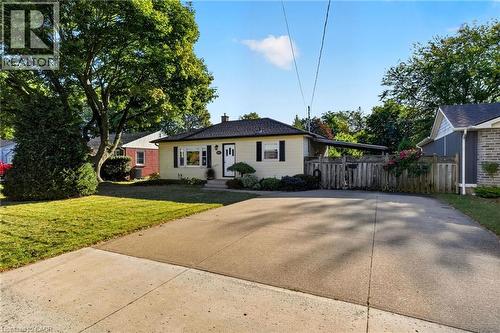 416 BARTLETT Avenue  Grimsby, ON L3M 2N4