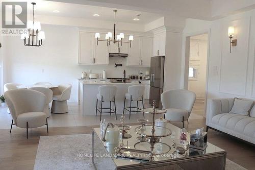 30 MAPLETON STREET , Richmond Hill, Ontario L4E 1N1 4