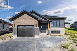 201 RUBY DRIVE Cornwall, ON K6H 0J8