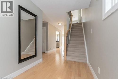 45 ROCKCLIFFE Drive , Kitchener, Ontario N2R 1W5 5