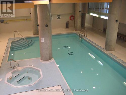 632 - 111 ELIZABETH STREET , Toronto, Ontario M5G 1P7 2