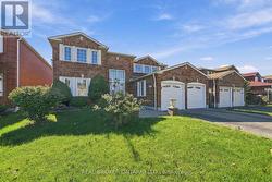 61 BLUENOSE CRESCENT Toronto, ON M1C 4S2
