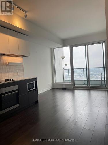 4707 - 5 BUTTERMILL AVENUE , Vaughan, Ontario L4K 0J5 5