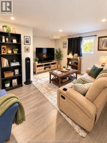 569 LESPERANCE ROAD Unit# LOWER , Tecumseh, Ontario N8N 1W5 4