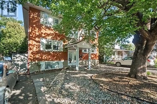 657 Golden Avenue, Ottawa, ON 
