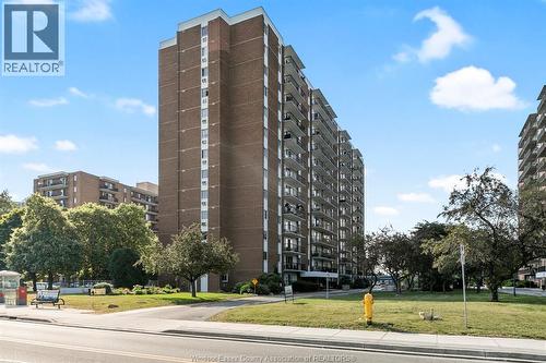 8591 RIVERSIDE DRIVE East Unit# 801  Windsor, ON N8S 1G3