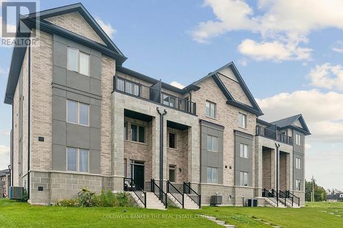 5 BALLINGER WAY  Uxbridge, ON L9P 1W6