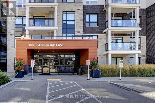 303 - 340 PLAINS ROAD E , Burlington, Ontario L7T 2C8 2