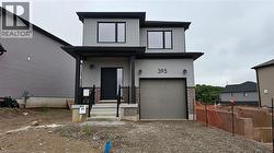 395 BENNINGER Drive Kitchener, ON N2E 0K1