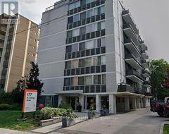 105 - 177 ST. GEORGE STREET Toronto, ON M5R 2M5