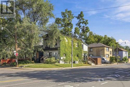 LOWER - 103 ASHDALE AVENUE , Toronto, Ontario M4L 2Y8 2