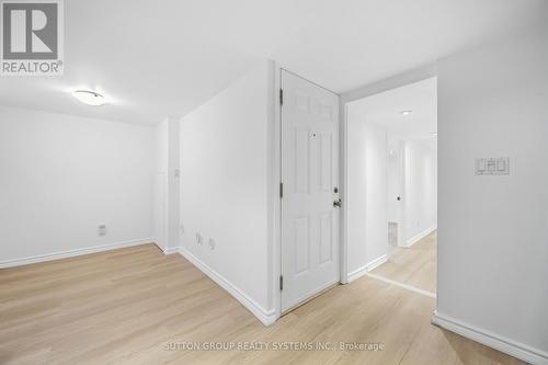 LOWER - 103 ASHDALE AVENUE , Toronto, Ontario M4L 2Y8 3