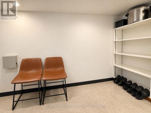 3073 Bloor Street W, Toronto, ON 