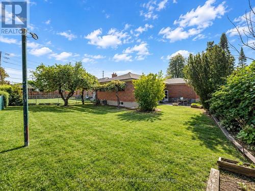 4 Warlingham Court, Toronto, ON 