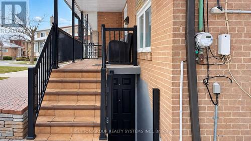30 Coronado Court, Toronto, ON 