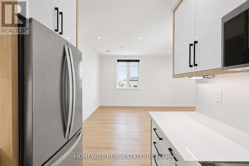 4 - 159 LOCKSLEY AVENUE , Toronto, Ontario M6B 3N6 5