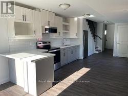 UNIT 2 - 279 HUMBER AVENUE Oshawa (Mclaughlin), ON L1J 2T3