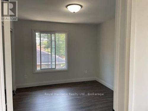 UNIT 2 - 279 HUMBER AVENUE , Oshawa (McLaughlin), Ontario L1J 2T3 4