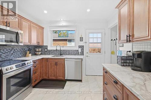 Bright Kitchen - 30 Dominion Drive, Kawartha Lakes (Lindsay), ON 