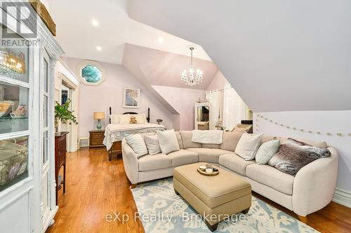 7860 Cedarbrook Trail, Whitby, ON 