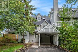 73 SCRIVENS STREET Ottawa, ON K2B 8N2