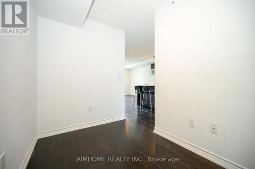 1405 - 386 Yonge Street, Toronto, ON 