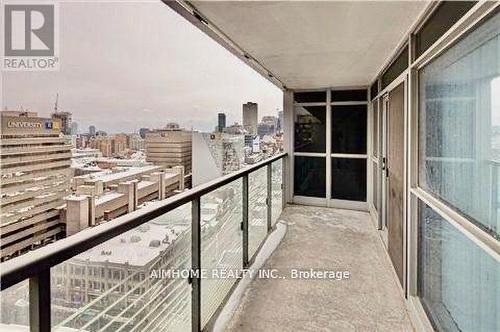 1405 - 386 Yonge Street, Toronto, ON 