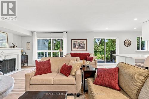372 Trafalgar Road, Oakville, ON 